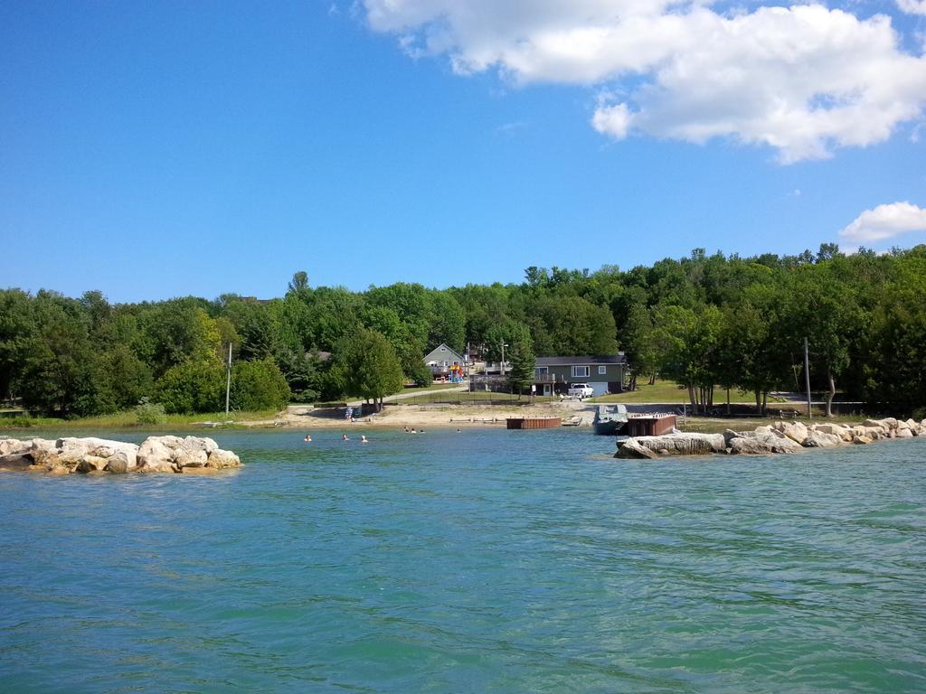 Bayshore Cottages Wiarton Exterior photo